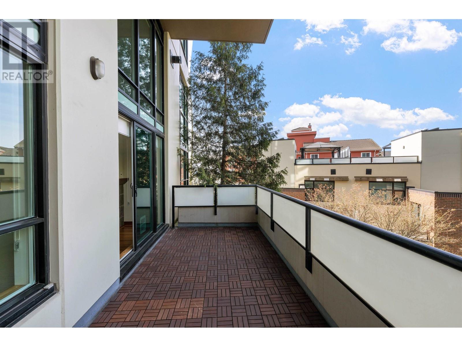 207 10 Renaissance Square, New Westminster, British Columbia  V3M 7B1 - Photo 30 - R2986665