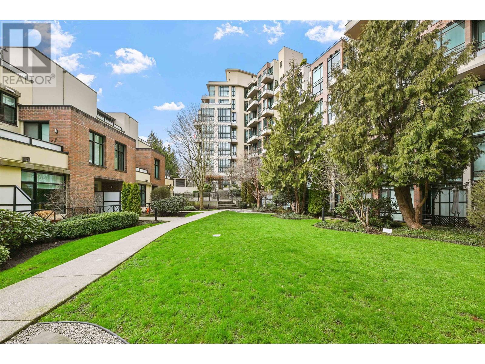 207 10 Renaissance Square, New Westminster, British Columbia  V3M 7B1 - Photo 34 - R2986665