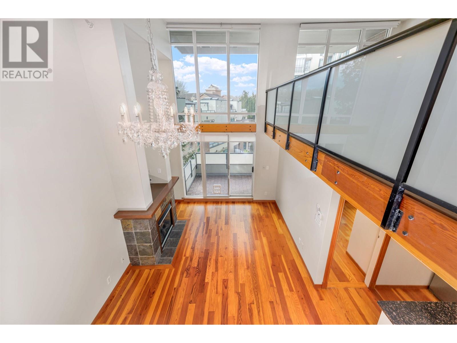 207 10 Renaissance Square, New Westminster, British Columbia  V3M 7B1 - Photo 6 - R2986665