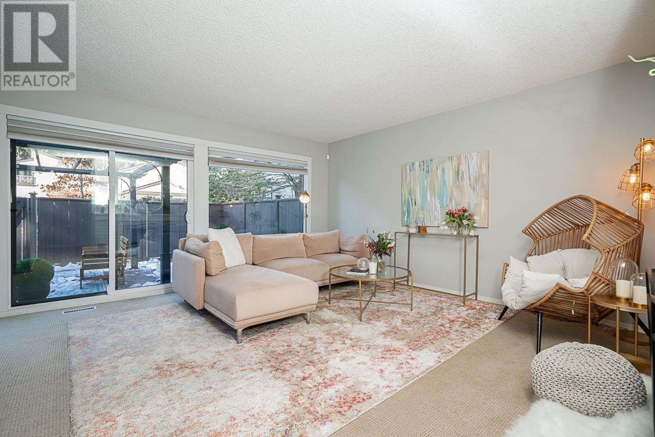 1041 Heritage Boulevard, North Vancouver, British Columbia  V7J 3G7 - Photo 4 - R2984304