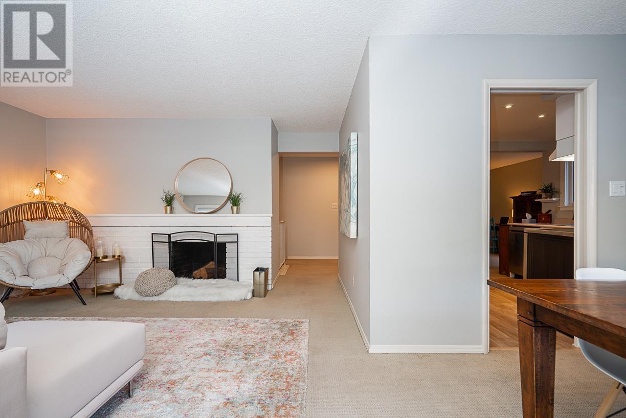 1041 Heritage Boulevard, North Vancouver, British Columbia  V7J 3G7 - Photo 6 - R2984304