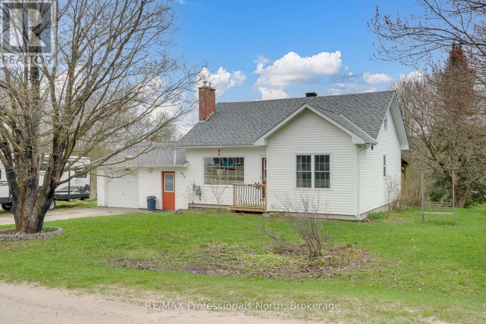 478 High Street, Burk's Falls, Ontario  P0A 1C0 - Photo 2 - X12066495
