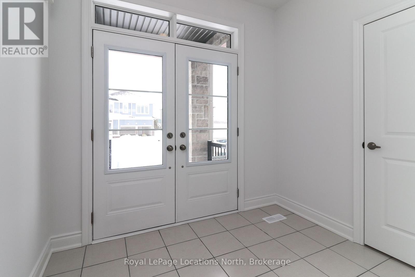 63 Amber Drive, Wasaga Beach, Ontario  L9Z 0R8 - Photo 3 - S11986546