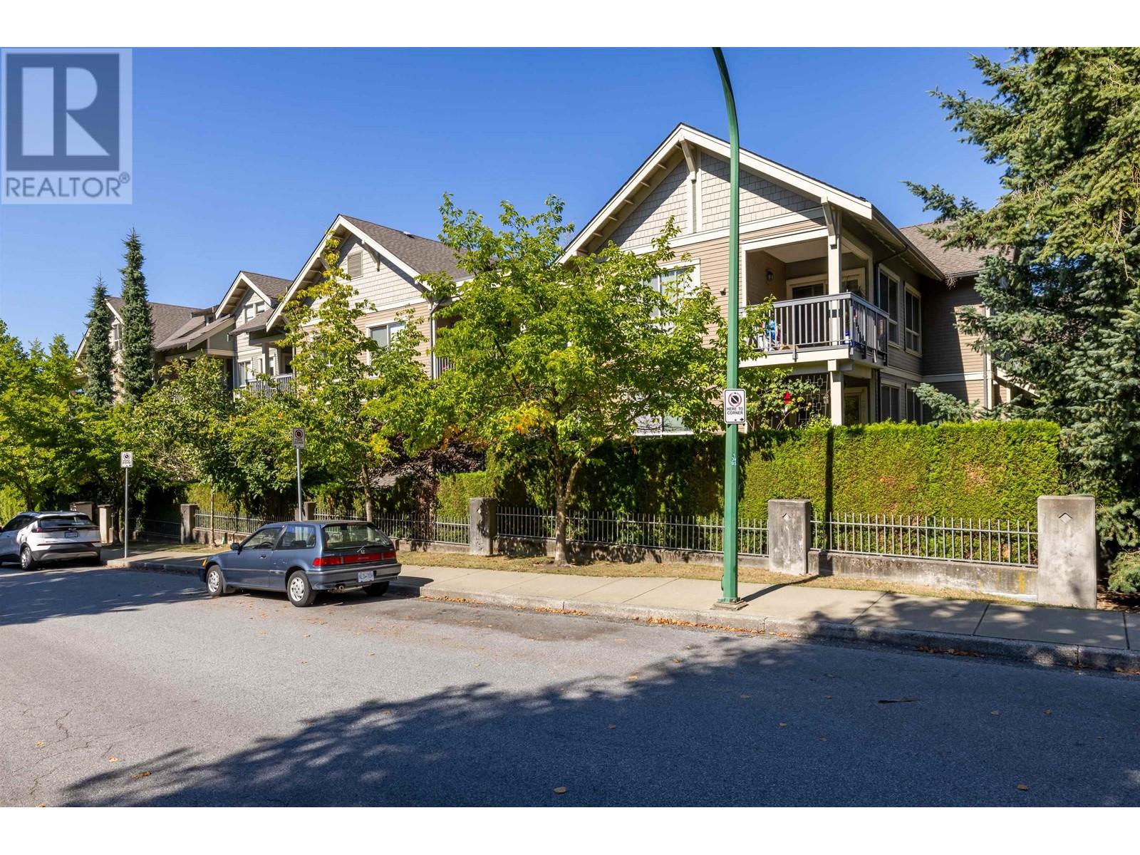 107 3895 SANDELL STREET, burnaby, British Columbia