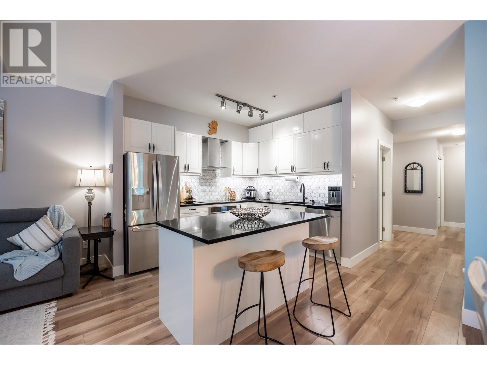 107 3895 Sandell Street, Burnaby, British Columbia  V5H 1J9 - Photo 11 - R2986381