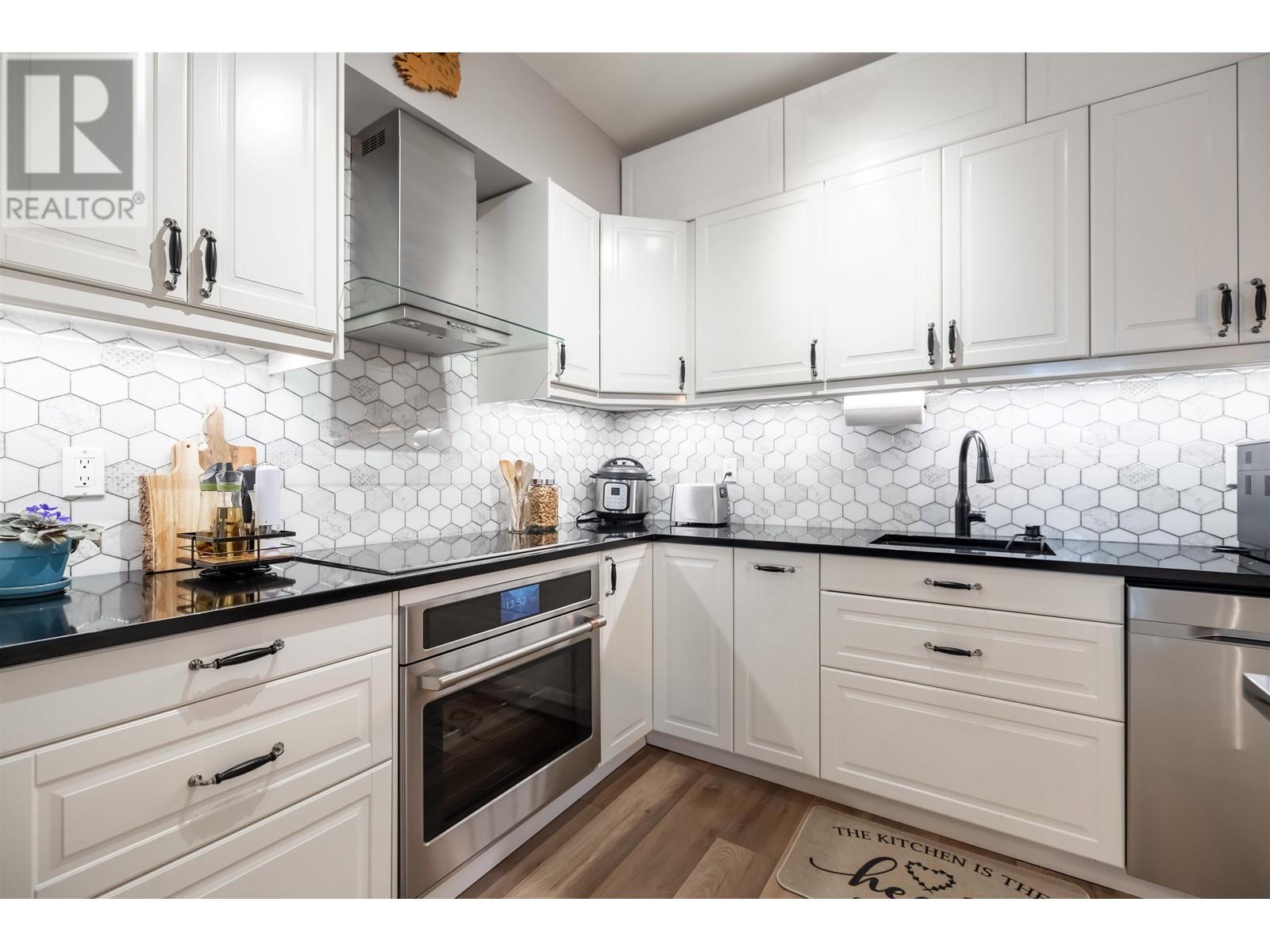 107 3895 Sandell Street, Burnaby, British Columbia  V5H 1J9 - Photo 17 - R2986381