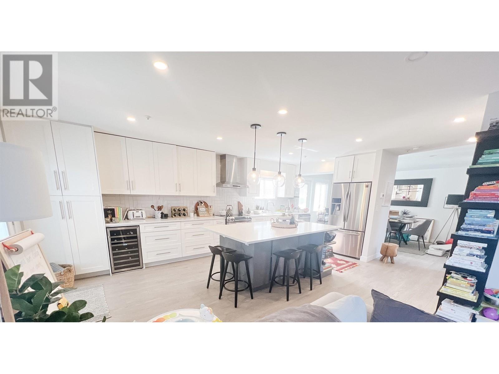 1229 E 11th Avenue, Vancouver, British Columbia  V5T 2G4 - Photo 4 - R2986617