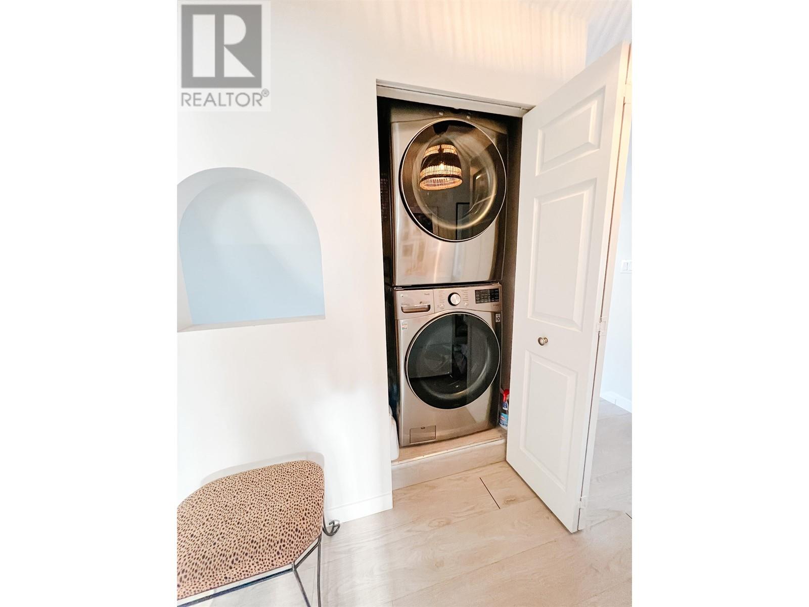 1229 E 11th Avenue, Vancouver, British Columbia  V5T 2G4 - Photo 17 - R2986617