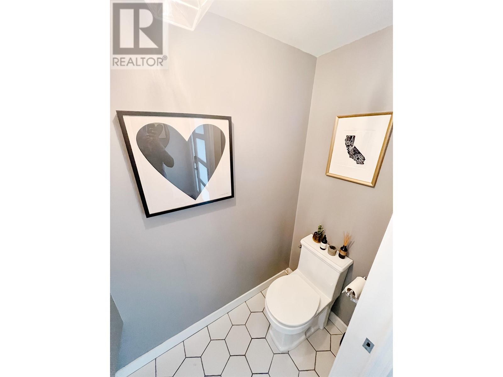 1229 E 11th Avenue, Vancouver, British Columbia  V5T 2G4 - Photo 8 - R2986617