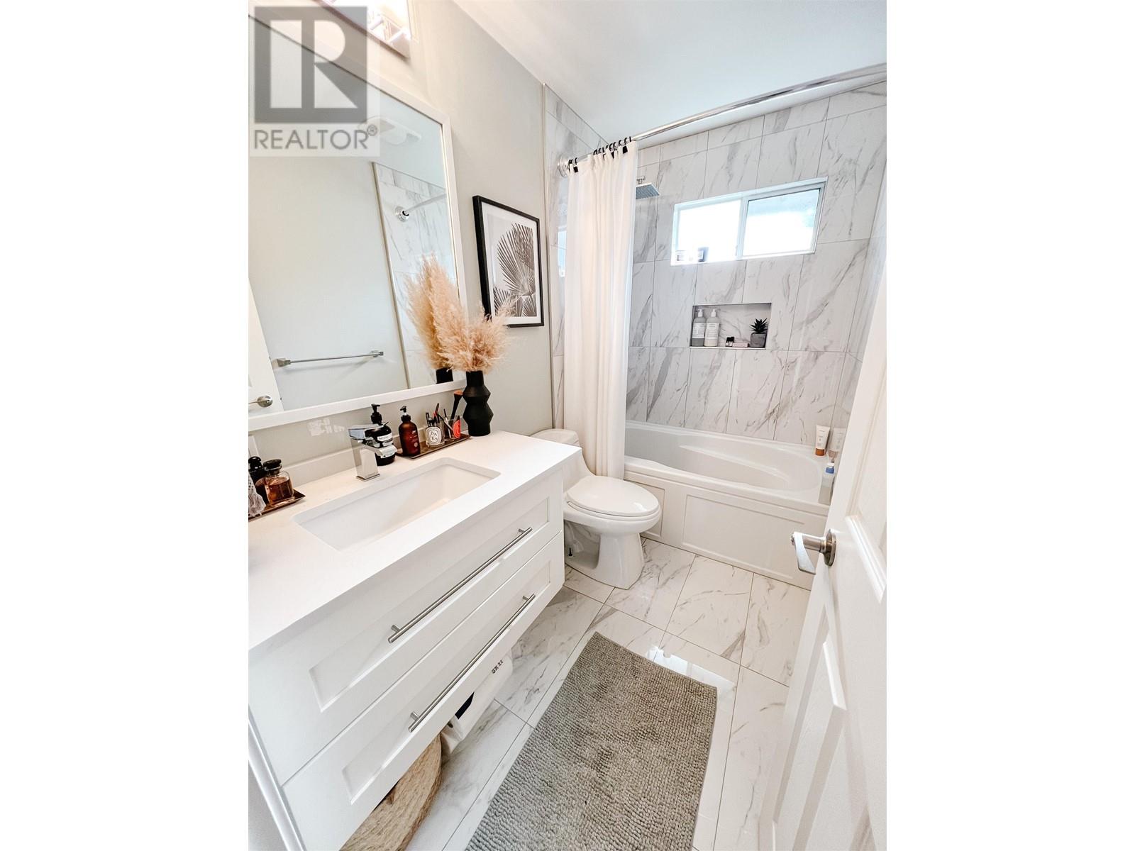 1229 E 11th Avenue, Vancouver, British Columbia  V5T 2G4 - Photo 16 - R2986617
