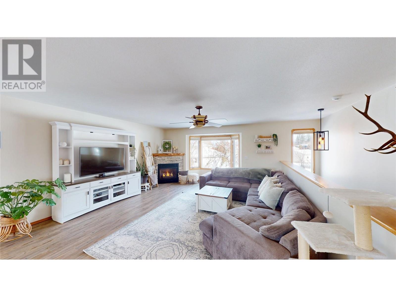 121 10th Street S, Cranbrook, British Columbia  V1C 4P5 - Photo 5 - 10334812