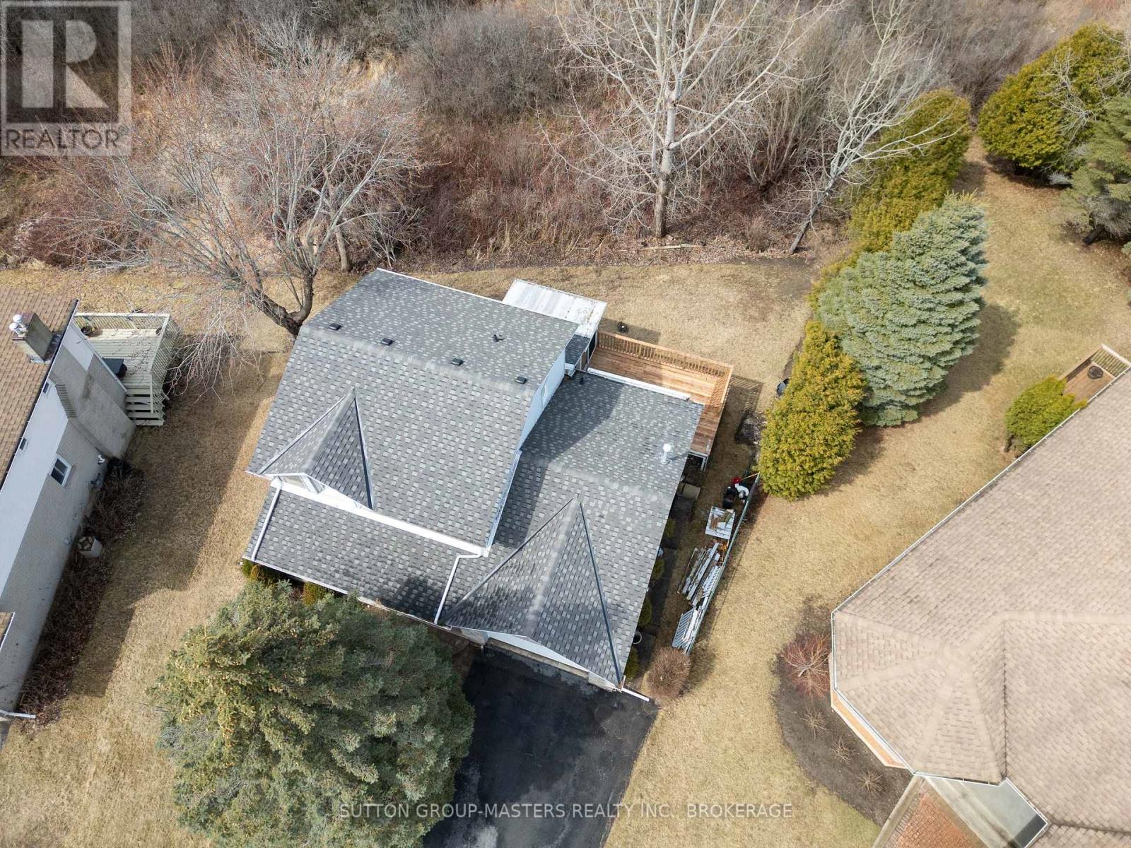 Property at 681 RIVERMEADE AVENUE image 4