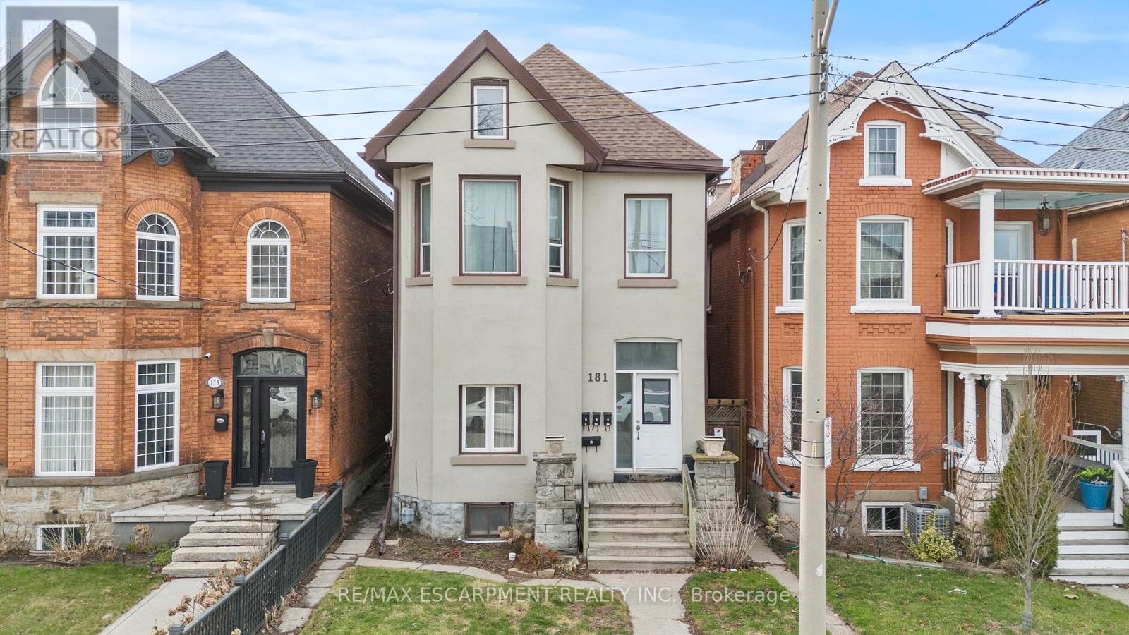 Property at 181 WEST AVENUE N image 2