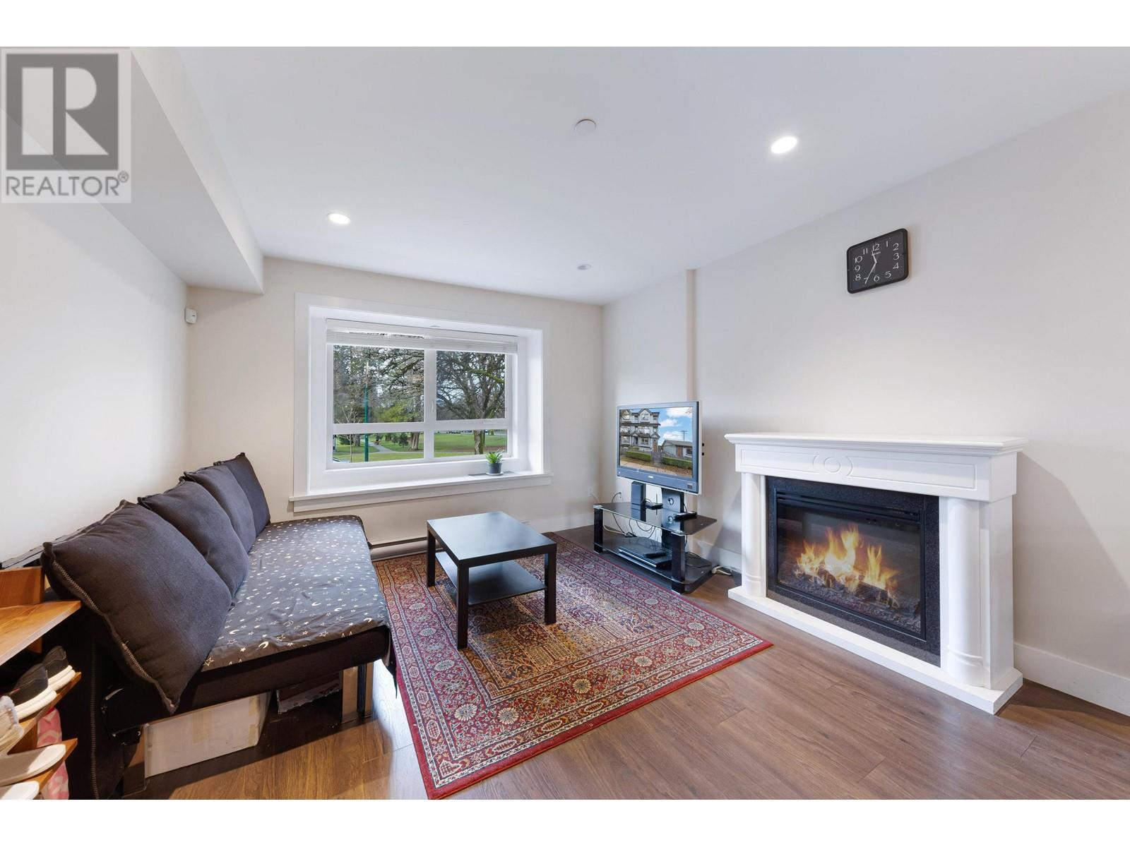 Property at 6030 PRINCE EDWARD STREET image 3