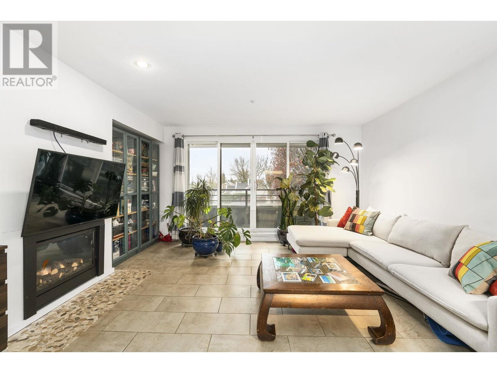 Property at 1 2150 SE MARINE DRIVE image 1