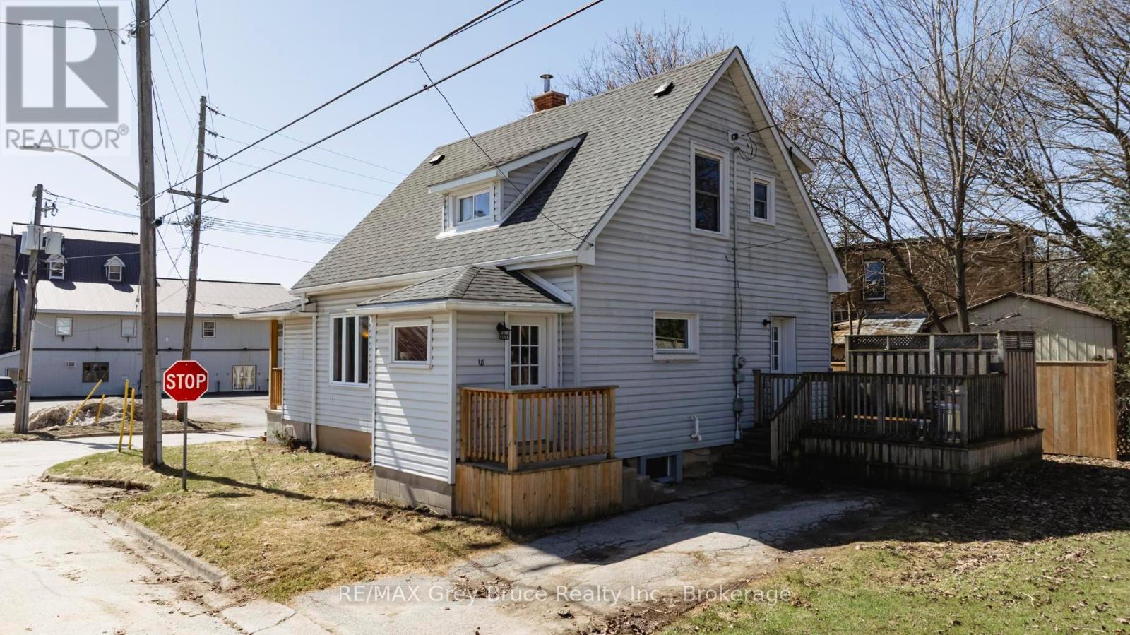 18 2nd Avenue Ne Avenue, Arran-Elderslie, Ontario  N0G 1L0 - Photo 4 - X12066254