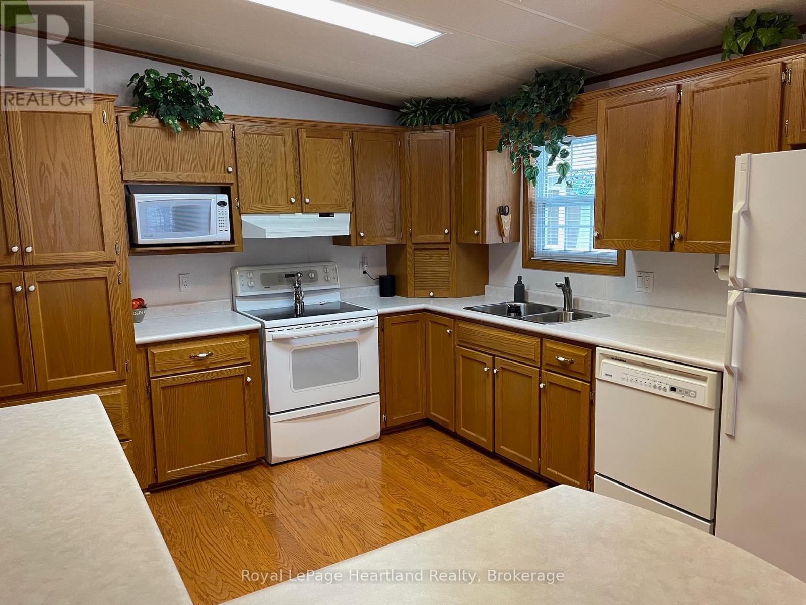 65 Cherokee Lane, Ashfield-Colborne-Wawanosh (Colborne), Ontario  N7A 3Y2 - Photo 19 - X12066535