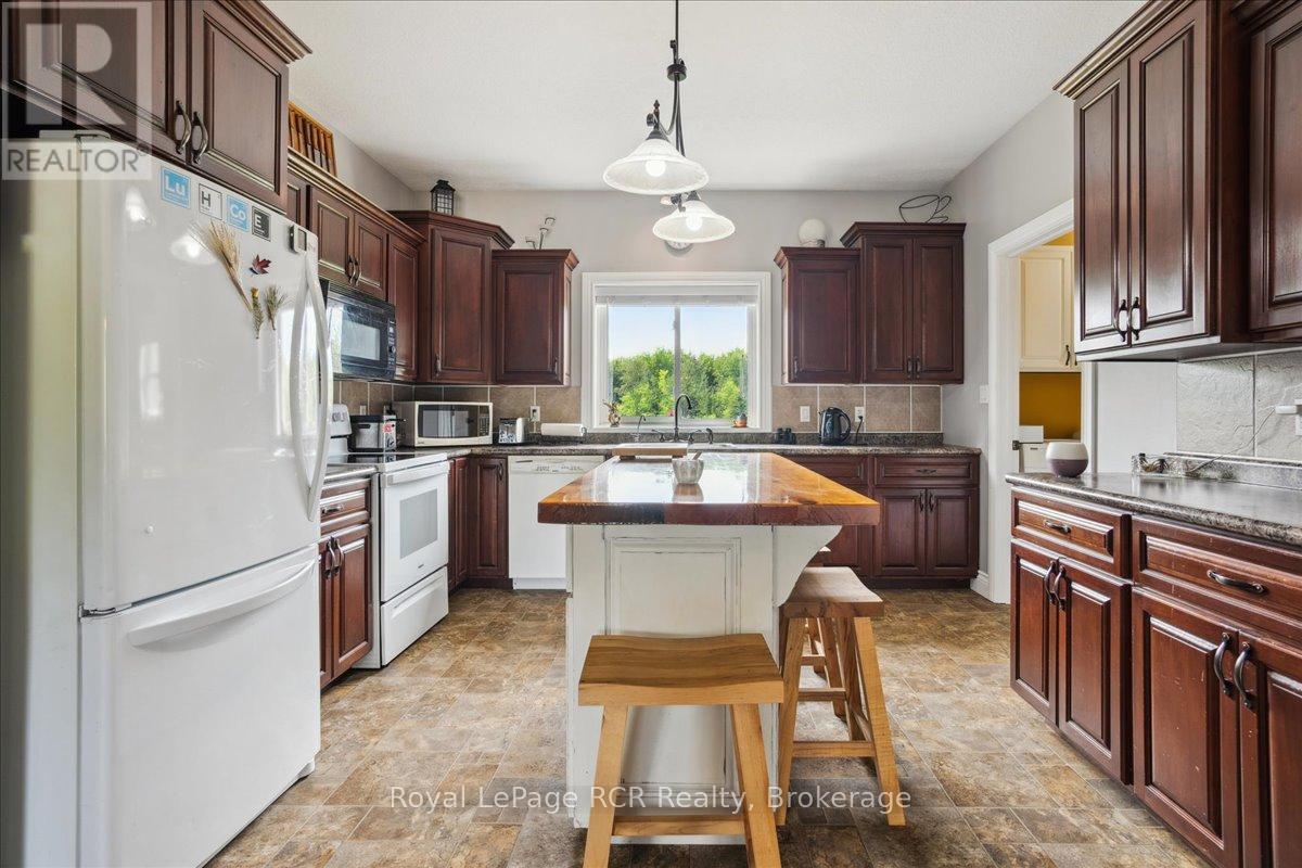 171 Pleasantview Road, South Bruce Peninsula, Ontario  N0H 1A0 - Photo 10 - X12066601