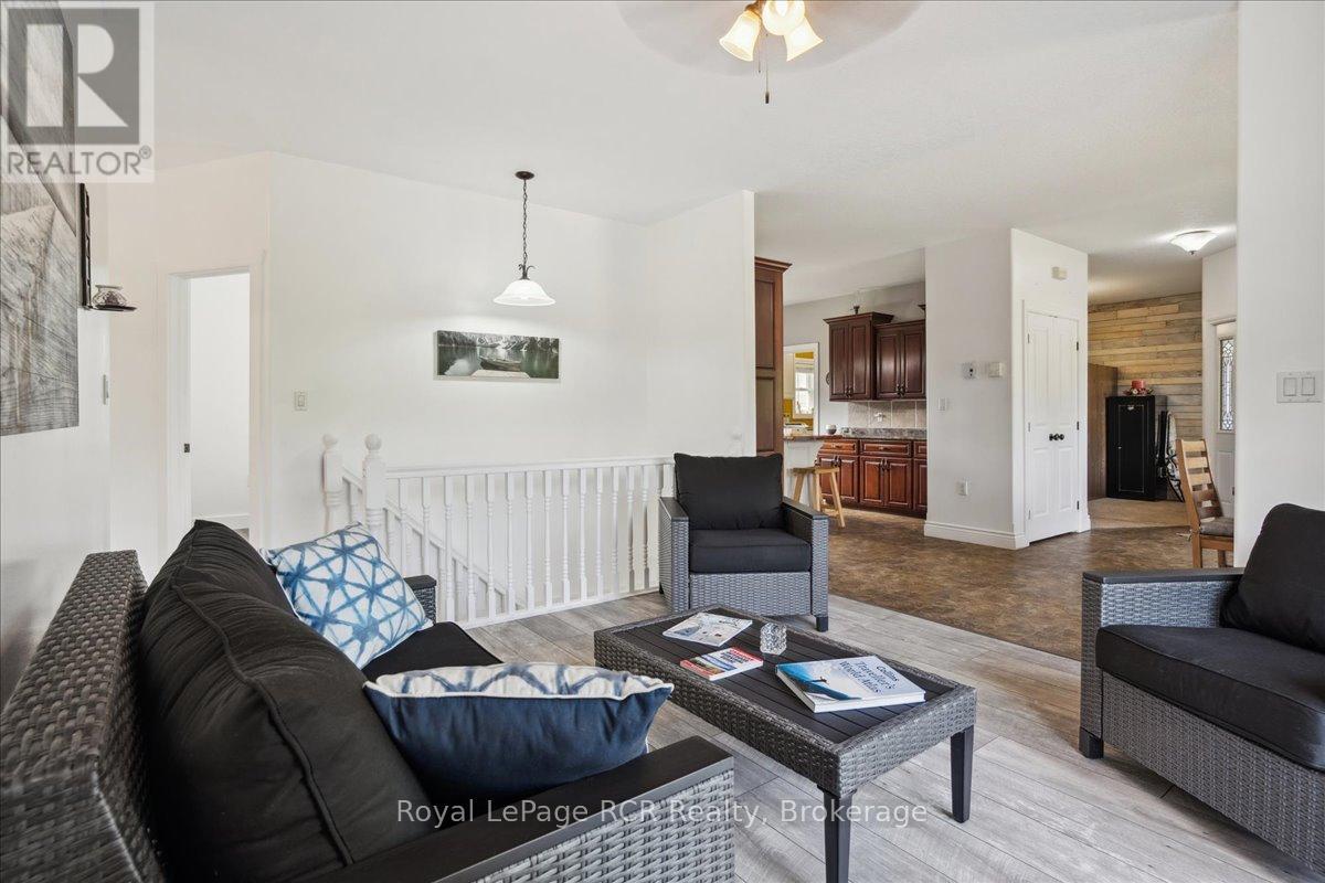 171 Pleasantview Road, South Bruce Peninsula, Ontario  N0H 1A0 - Photo 14 - X12066601