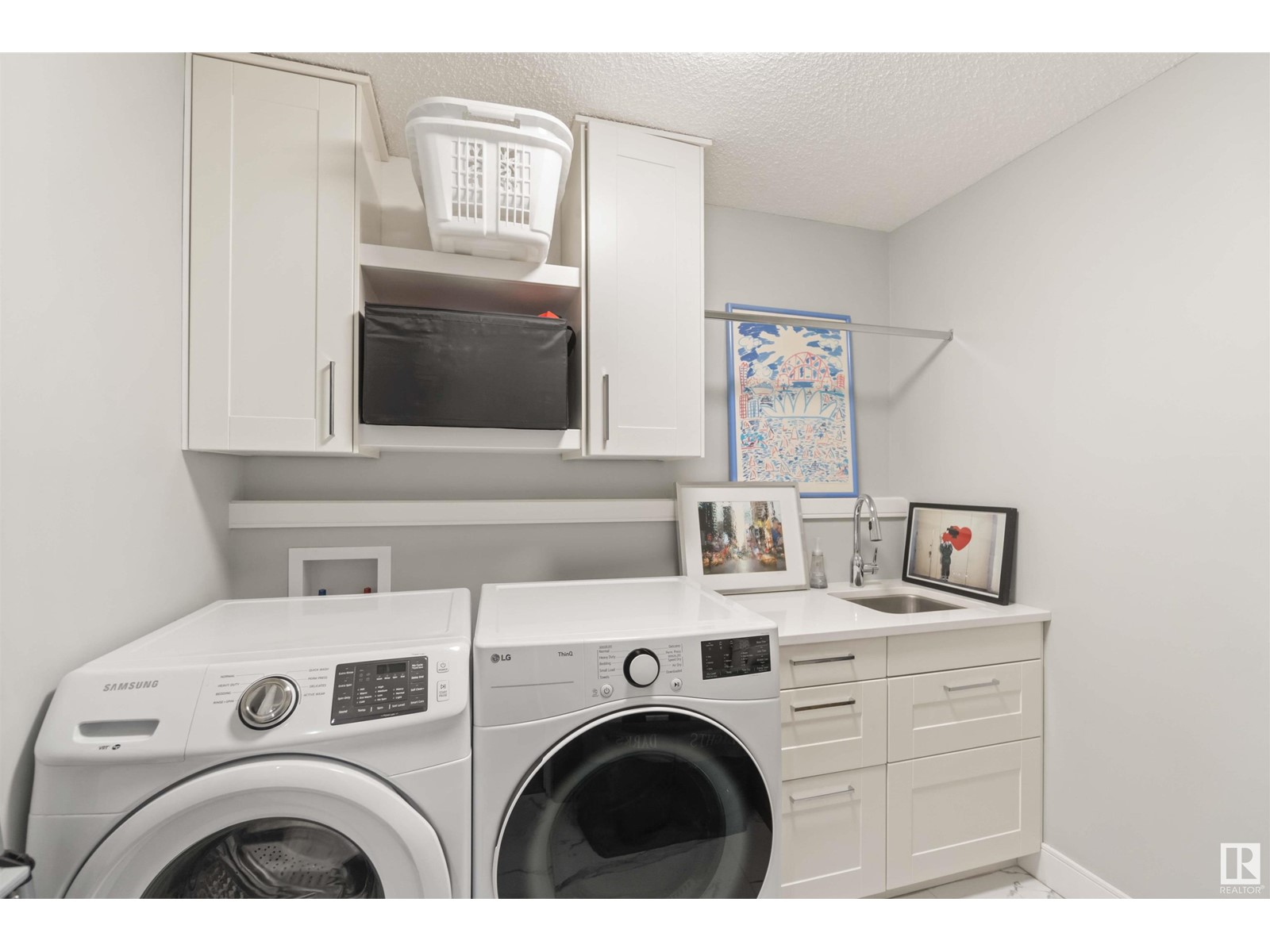 Property at 5805 113 A ST NW image 4
