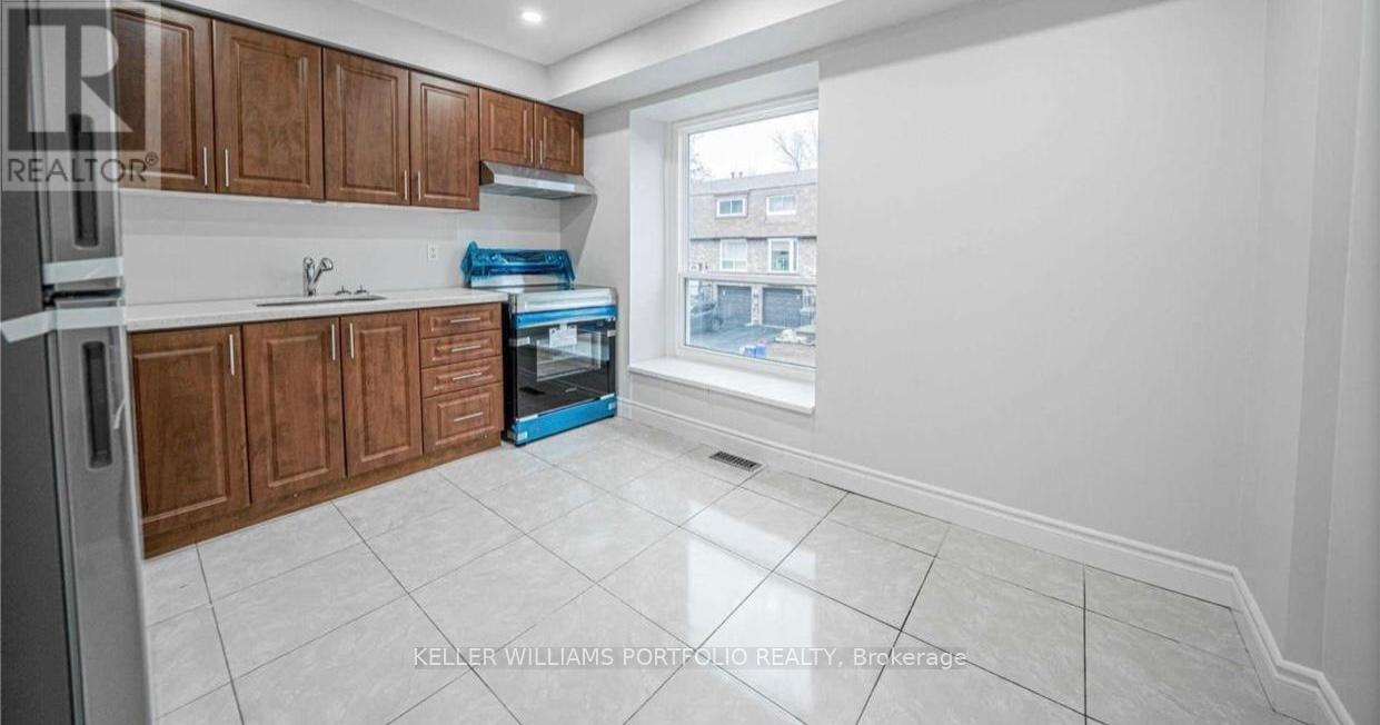 Property at 39 - 222 PEARSON STREET S image 2