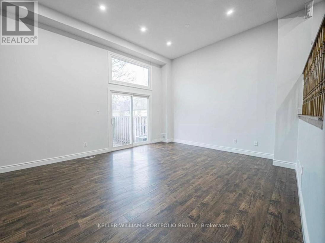 Property at 39 - 222 PEARSON STREET S image 4