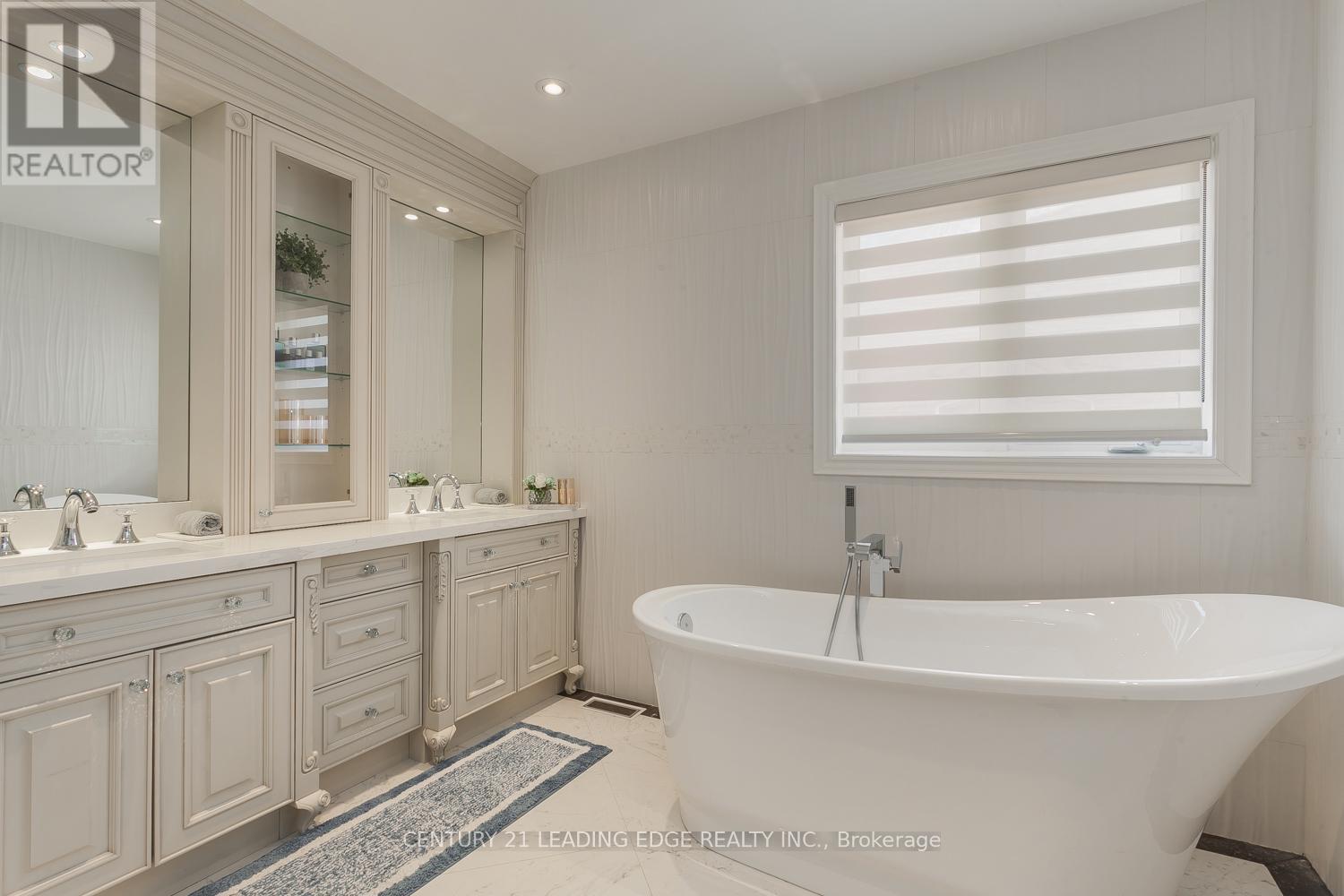 12 Anglin Drive, Richmond Hill, Ontario  L4E 3M5 - Photo 24 - N12066538