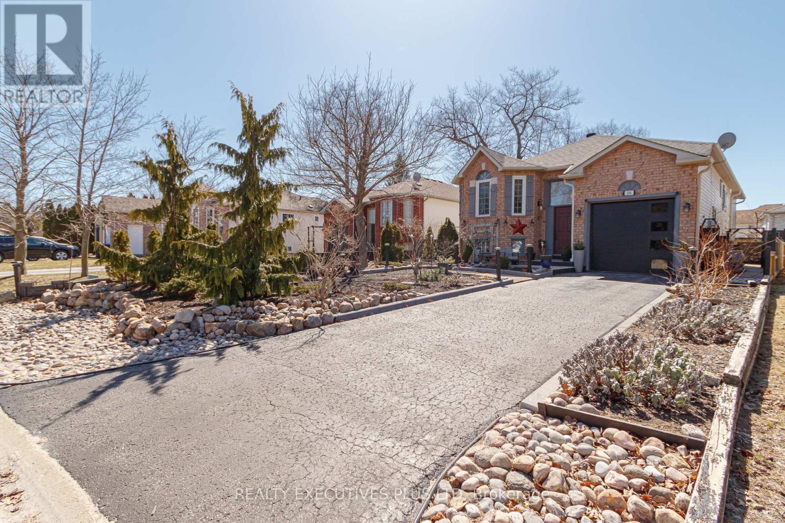 Property at 204 DYER DRIVE image 2