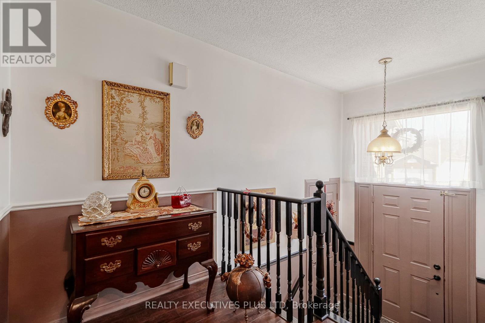 Property at 204 DYER DRIVE image 5
