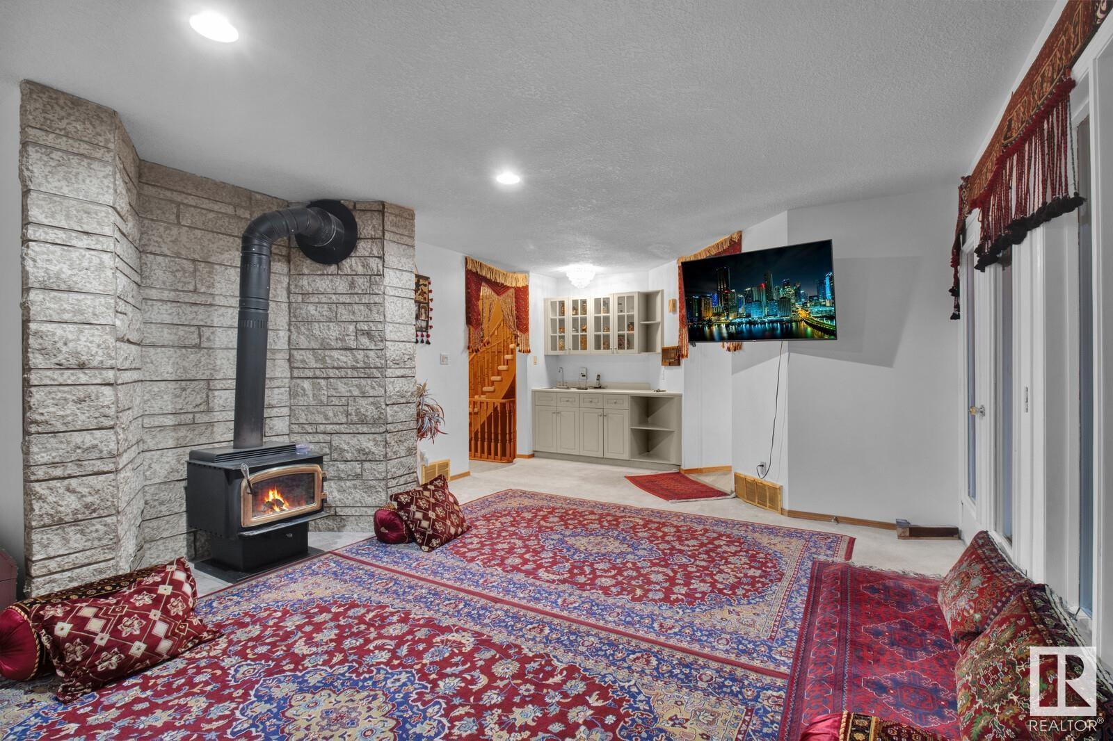 Property at 116 OWER PL NW image 3