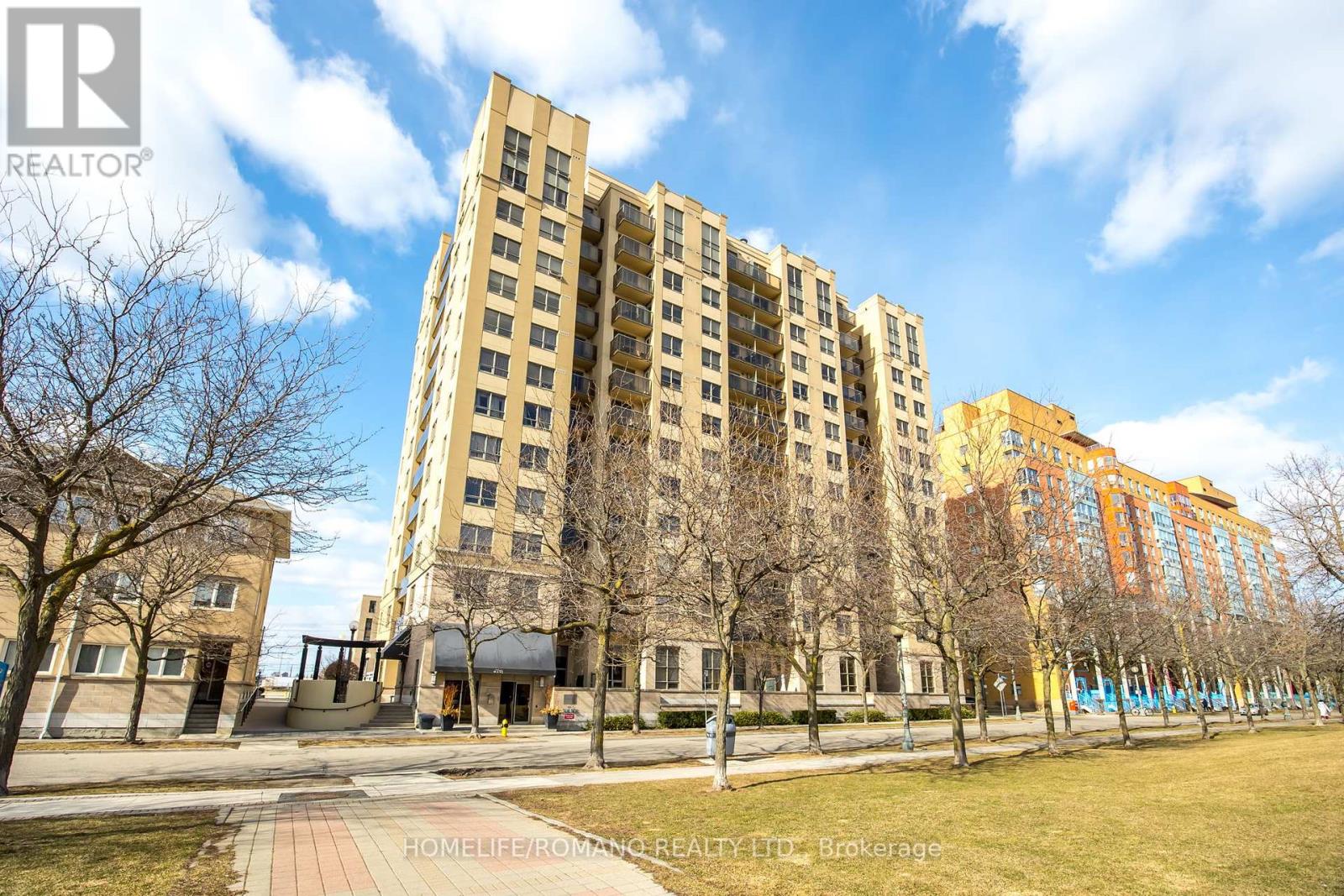 302 - 4 ELSINORE PATH, Toronto, Ontario