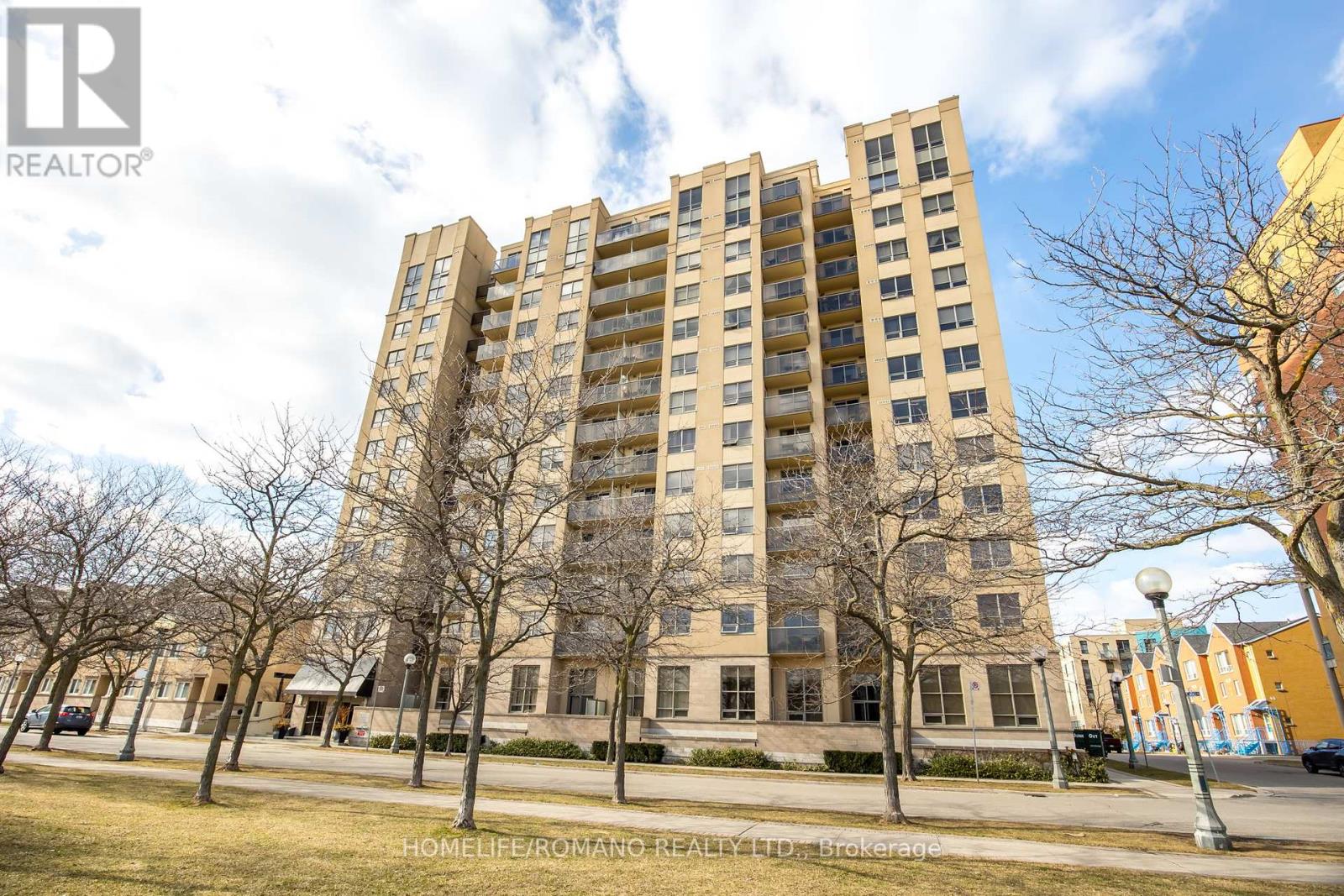 Property at 302 - 4 ELSINORE PATH image 5