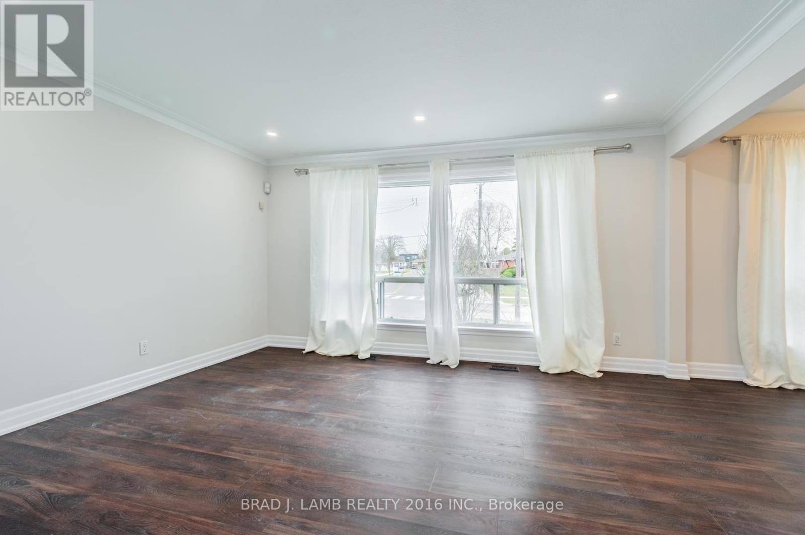 MAIN - 23 BILLCAR ROAD, Toronto, Ontario