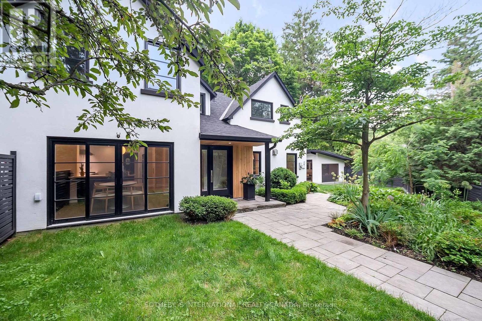 Property at 20 LASKAY LANE image 1