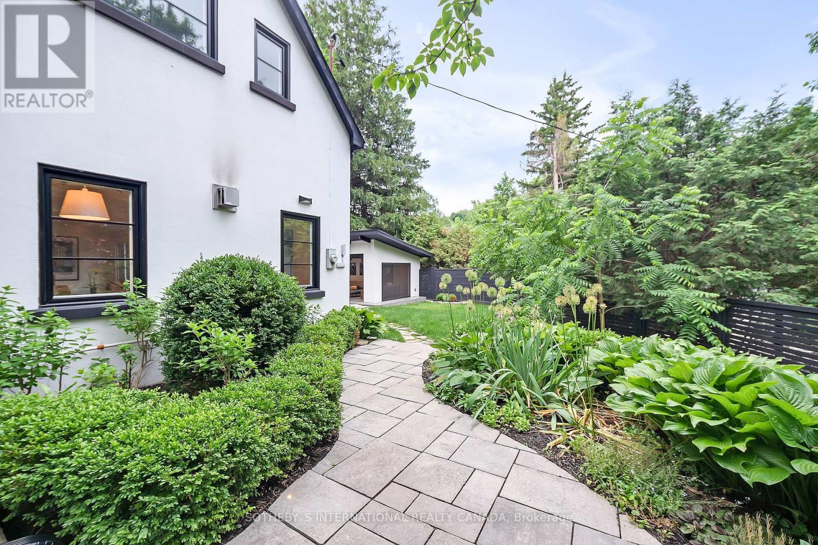 Property at 20 LASKAY LANE image 4