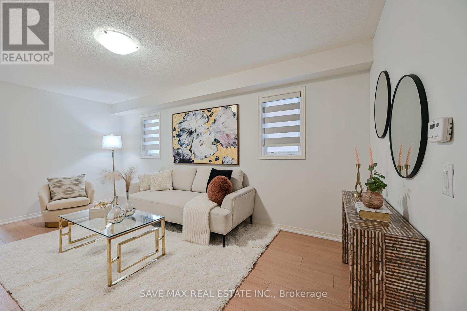 Property at 80 DEER RIDGE TRAIL image 4