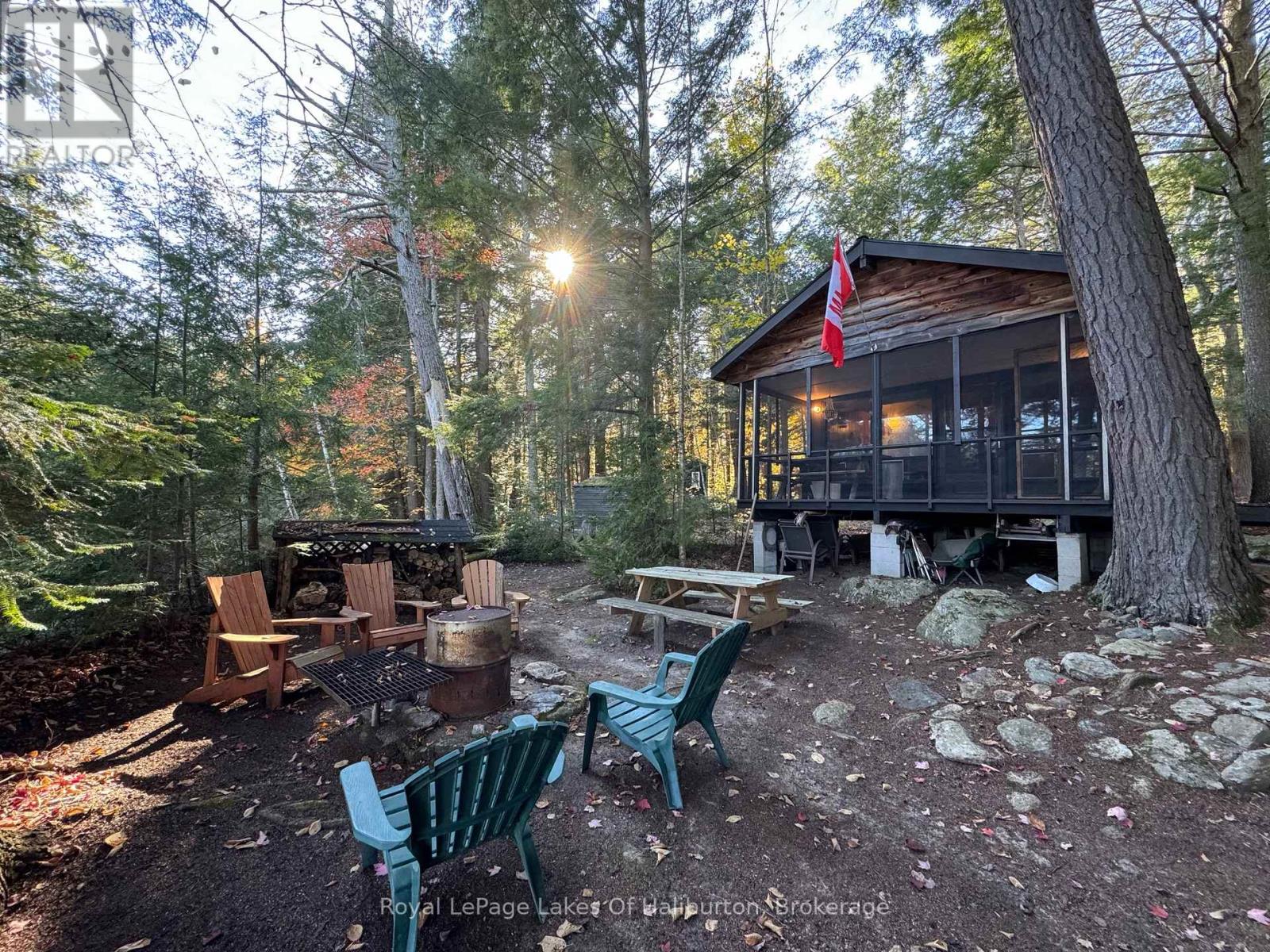 1017 Palace Drive, Dysart Et Al, Ontario  K0M 1S0 - Photo 12 - X12001433