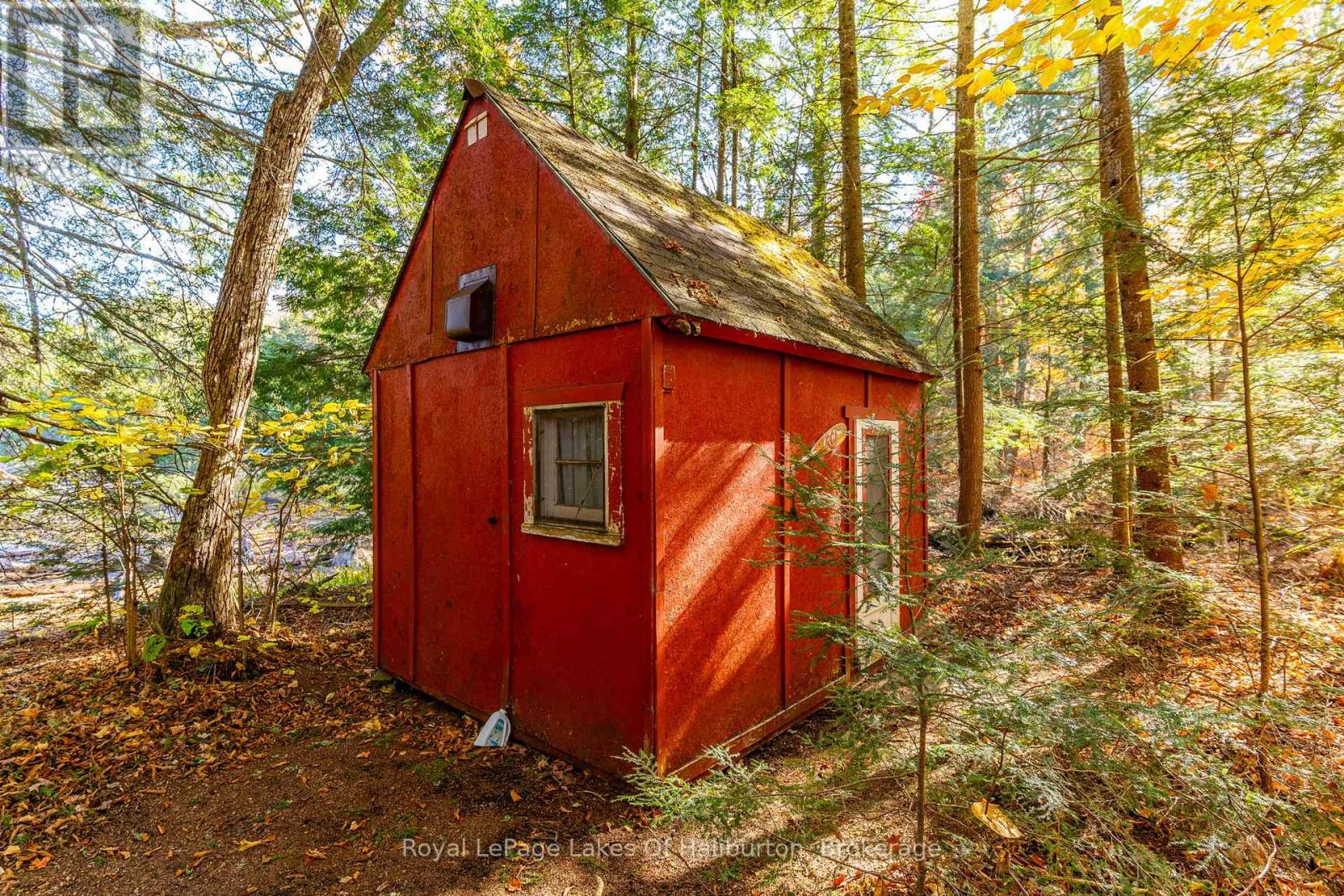 1017 Palace Drive, Dysart Et Al, Ontario  K0M 1S0 - Photo 22 - X12001433