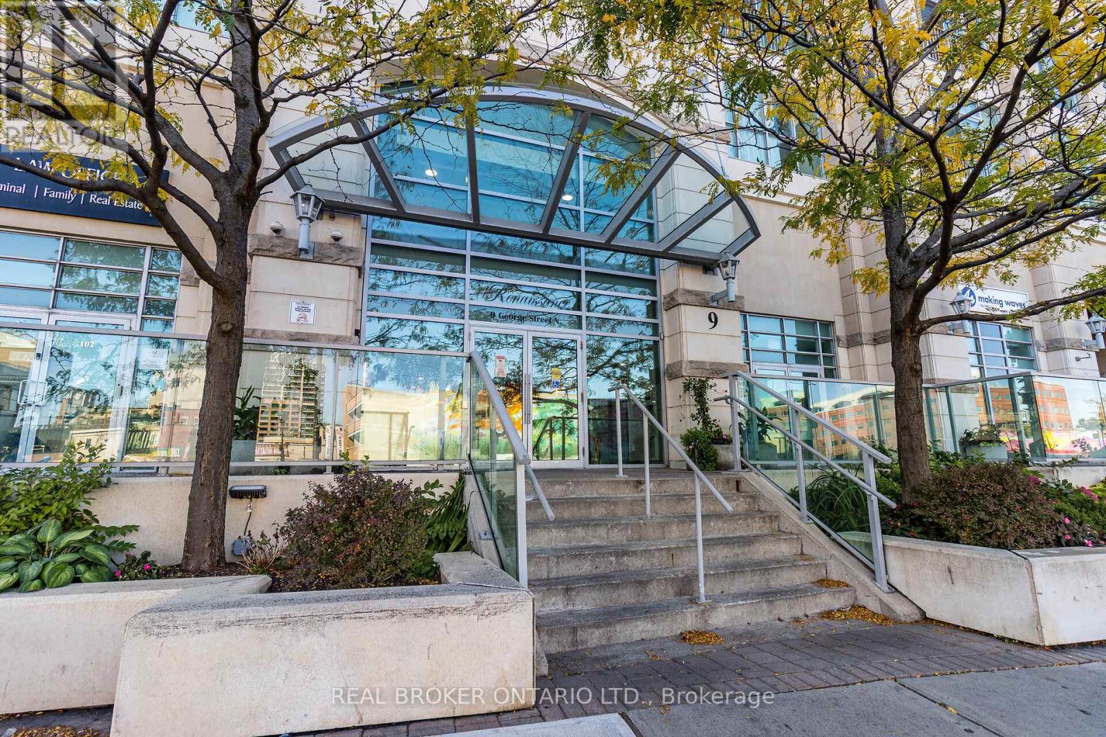 Property at 907 - 9 GEORGE STREET N image 3
