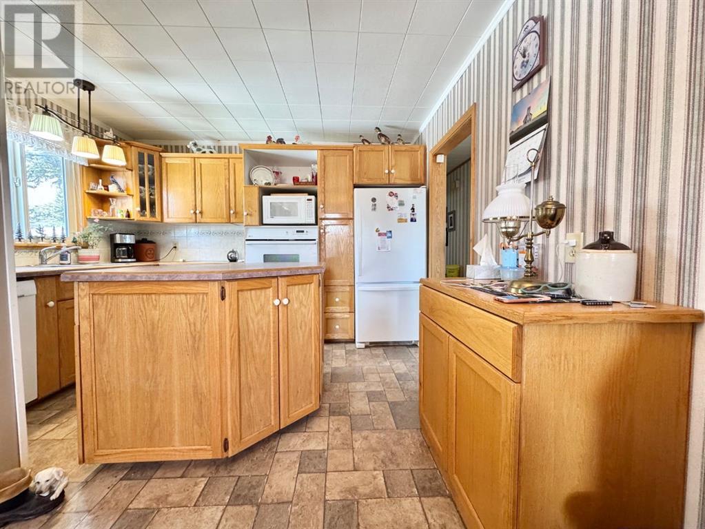 5436 Willock Crescent, Swan Hills, Alberta  T0G 2C0 - Photo 2 - A2208714