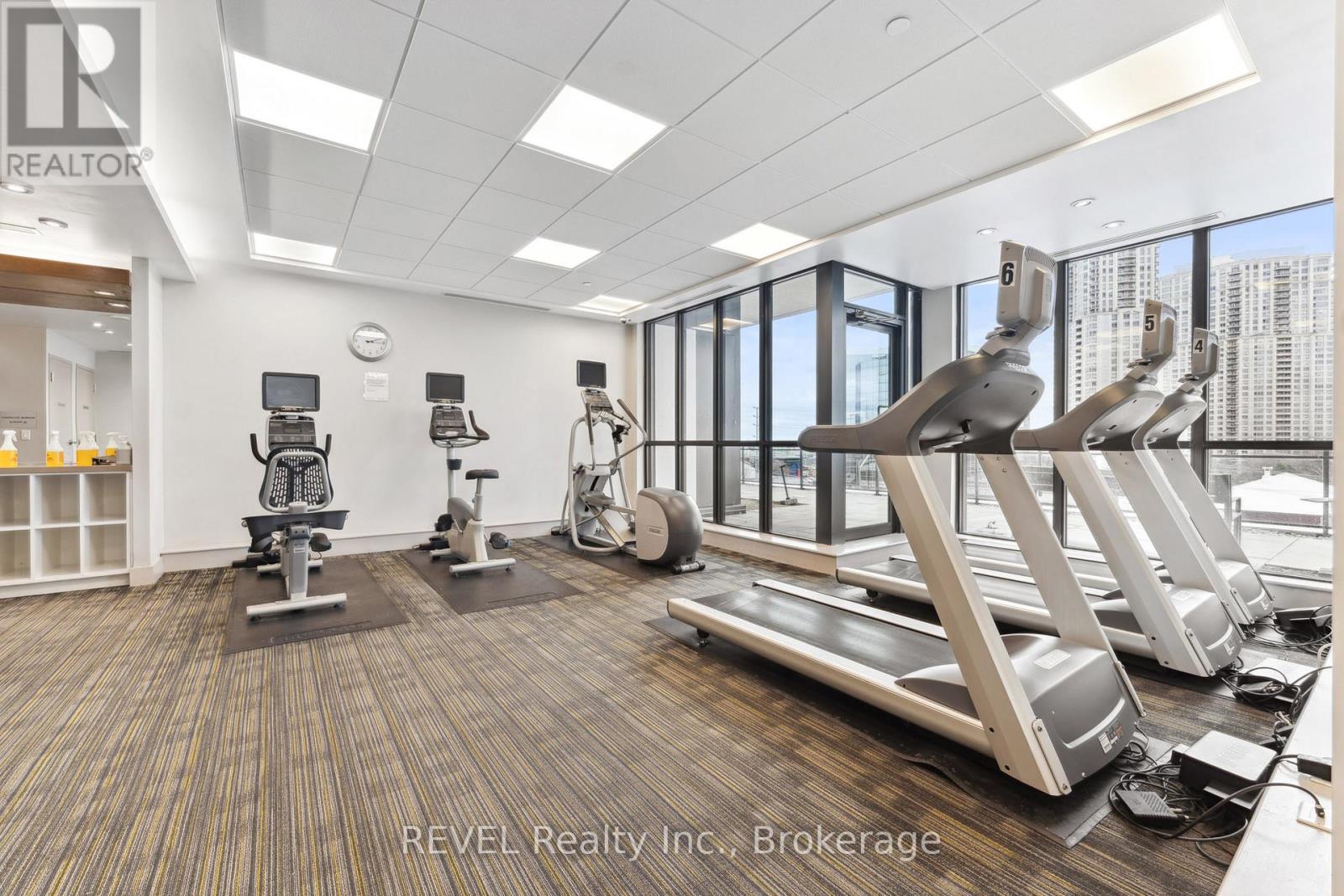 310 - 75 Eglinton Avenue W, Mississauga (Hurontario), Ontario  L5R 0E5 - Photo 15 - W12066678