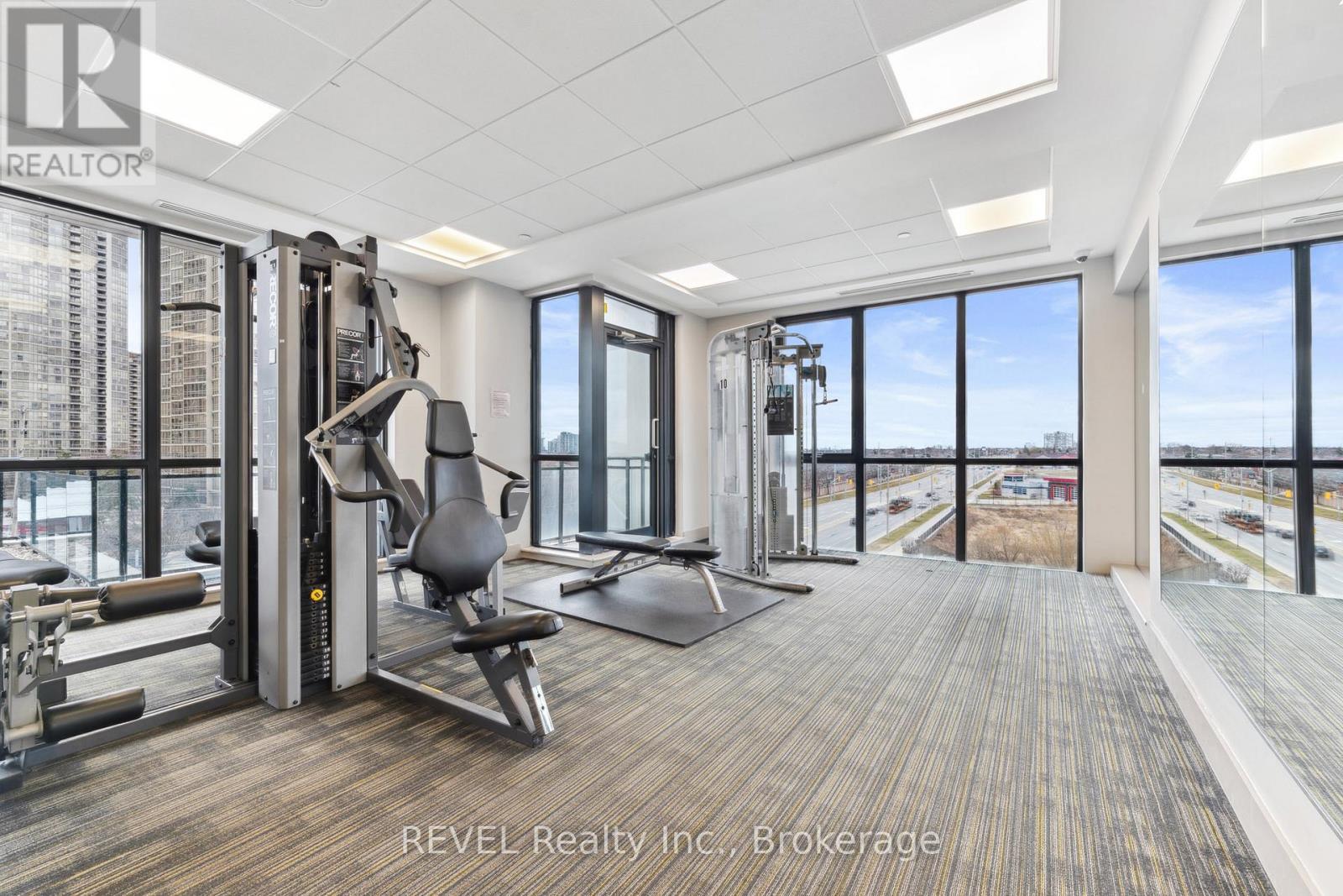 310 - 75 Eglinton Avenue W, Mississauga (Hurontario), Ontario  L5R 0E5 - Photo 17 - W12066678
