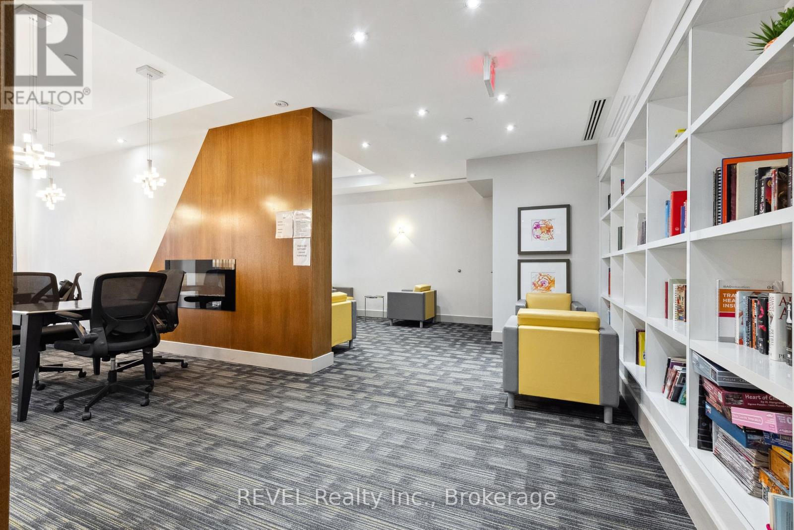 310 - 75 Eglinton Avenue W, Mississauga (Hurontario), Ontario  L5R 0E5 - Photo 22 - W12066678