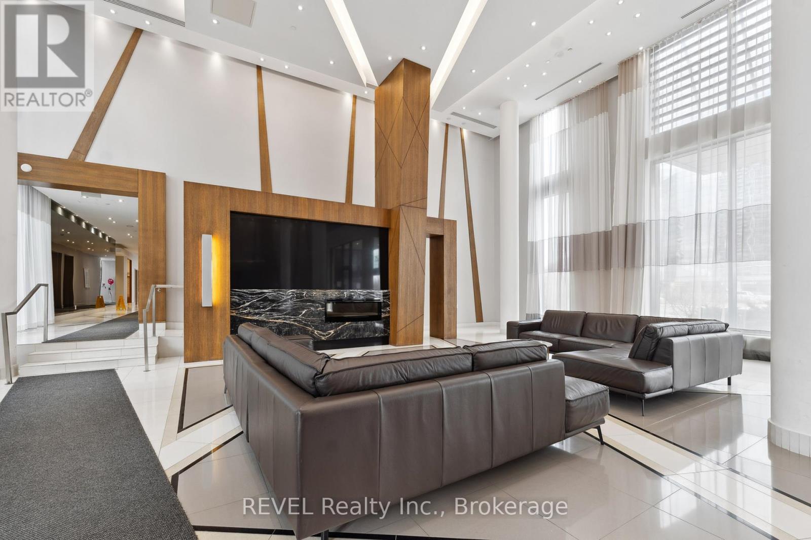 310 - 75 Eglinton Avenue W, Mississauga (Hurontario), Ontario  L5R 0E5 - Photo 28 - W12066678