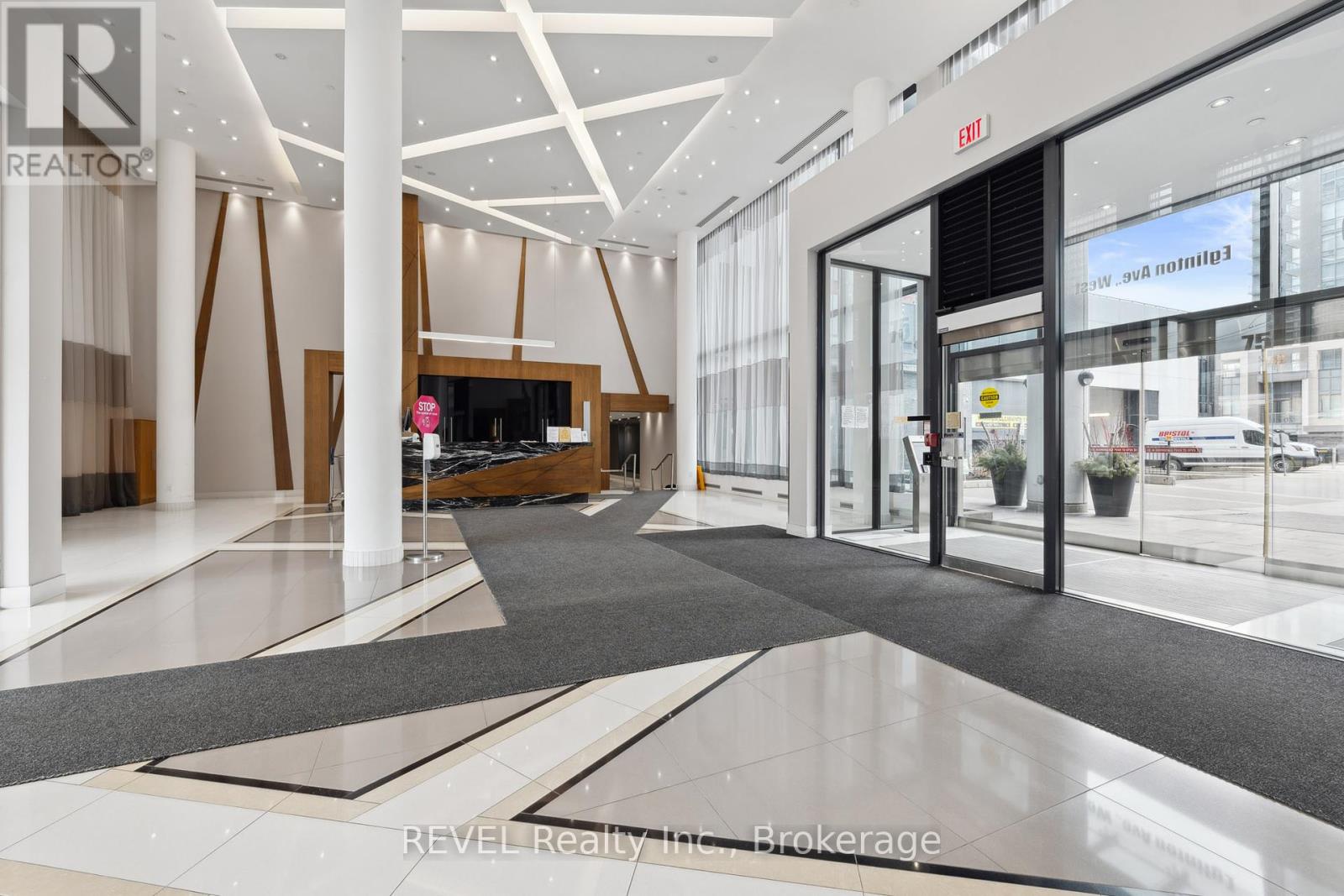 310 - 75 Eglinton Avenue W, Mississauga (Hurontario), Ontario  L5R 0E5 - Photo 29 - W12066678