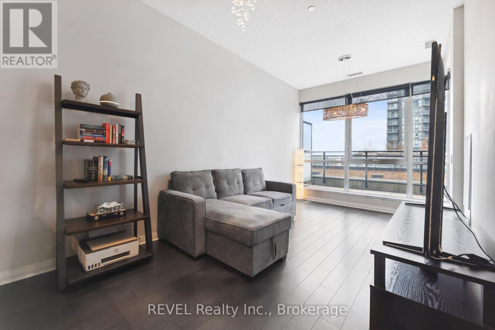 310 - 75 Eglinton Avenue W, Mississauga (Hurontario), Ontario  L5R 0E5 - Photo 6 - W12066678