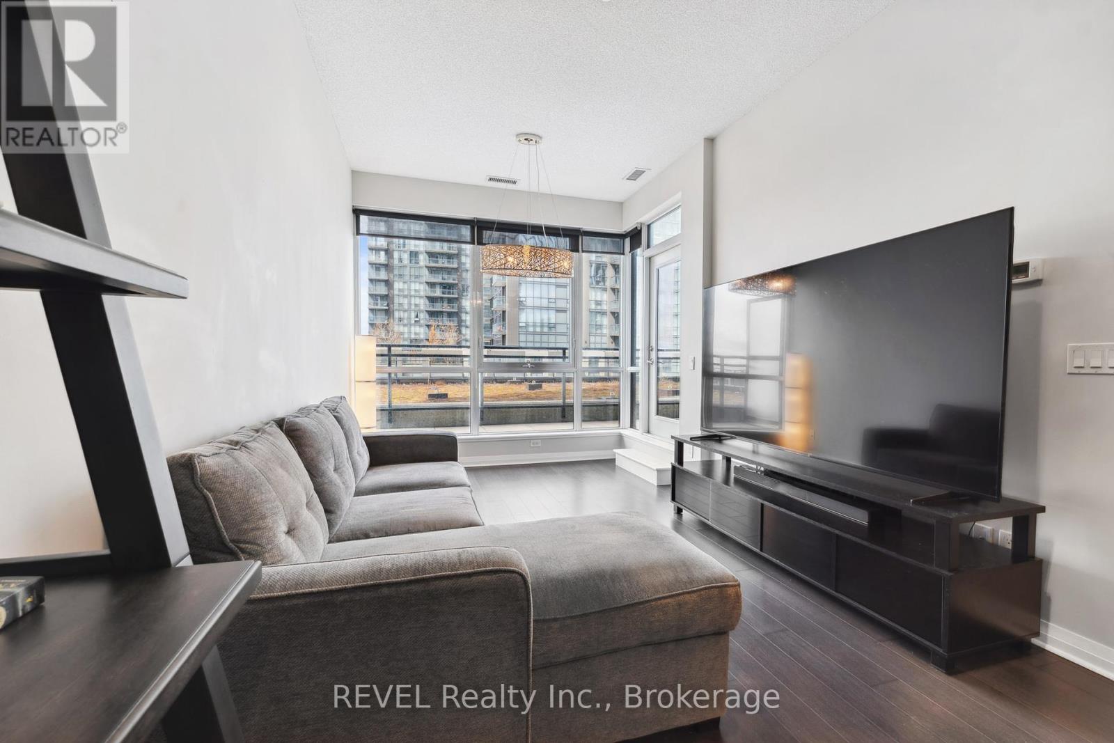310 - 75 Eglinton Avenue W, Mississauga (Hurontario), Ontario  L5R 0E5 - Photo 7 - W12066678