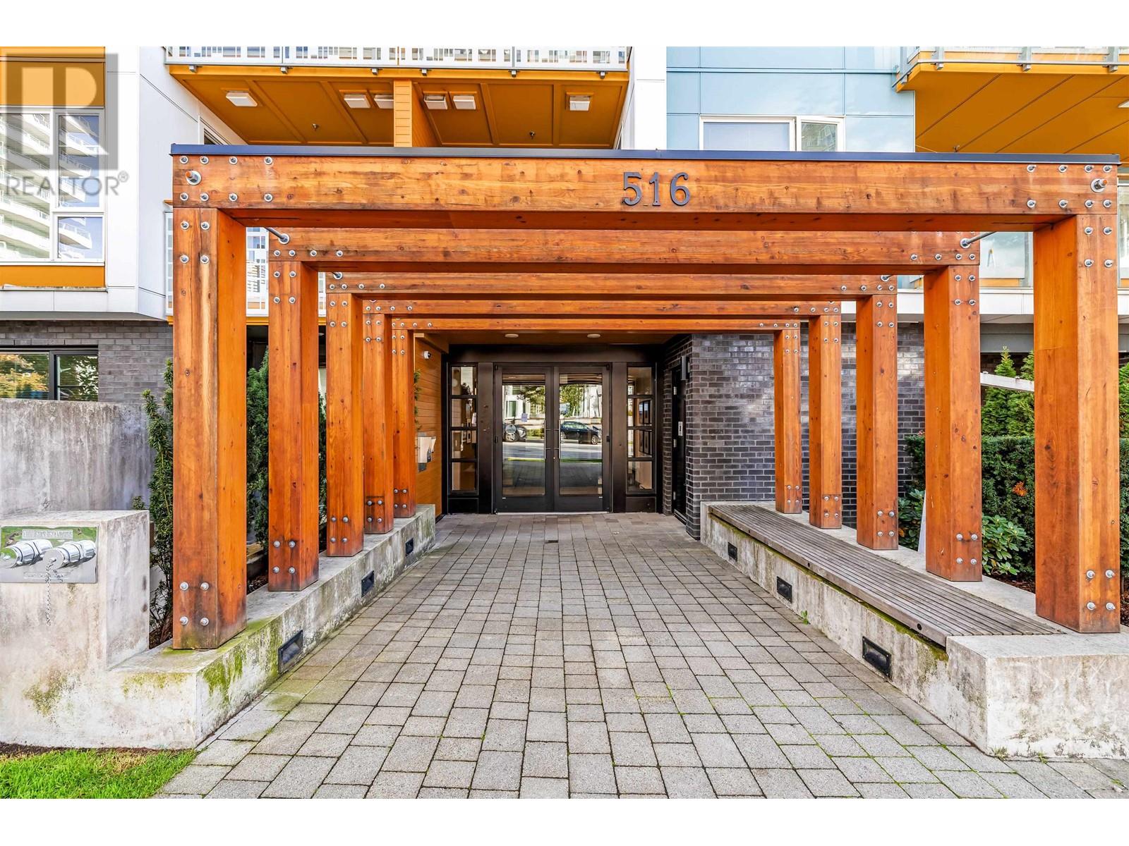 108 516 Foster Avenue, Coquitlam, British Columbia  V3J 0H8 - Photo 3 - R2984619