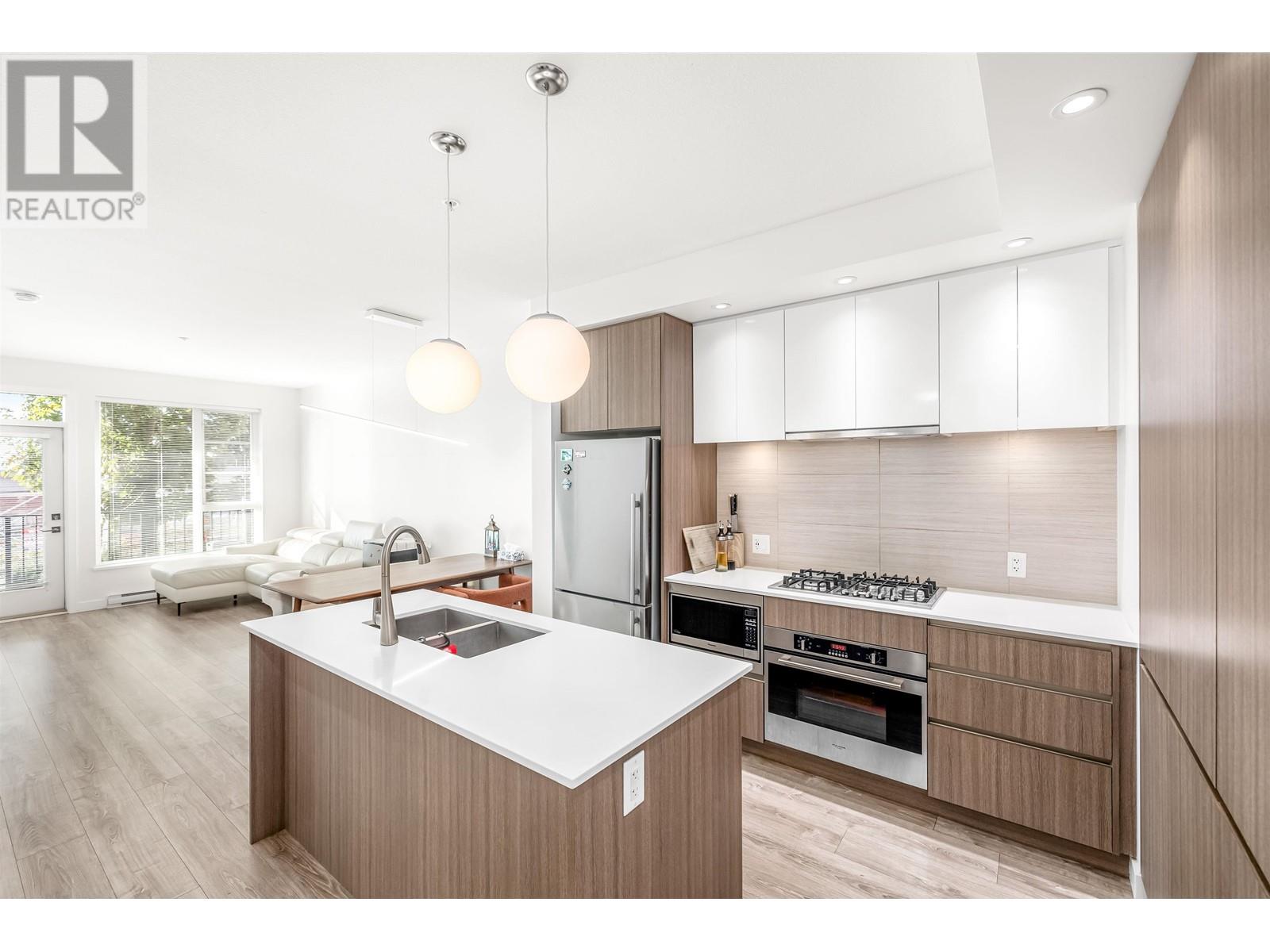 108 516 Foster Avenue, Coquitlam, British Columbia  V3J 0H8 - Photo 5 - R2984619
