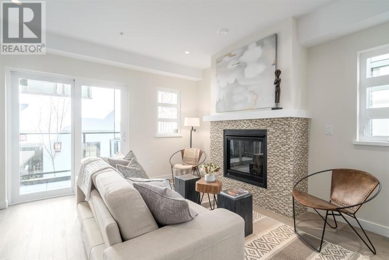 1 2820 W 41st Avenue, Vancouver, British Columbia  V6N 3C6 - Photo 2 - R2986644